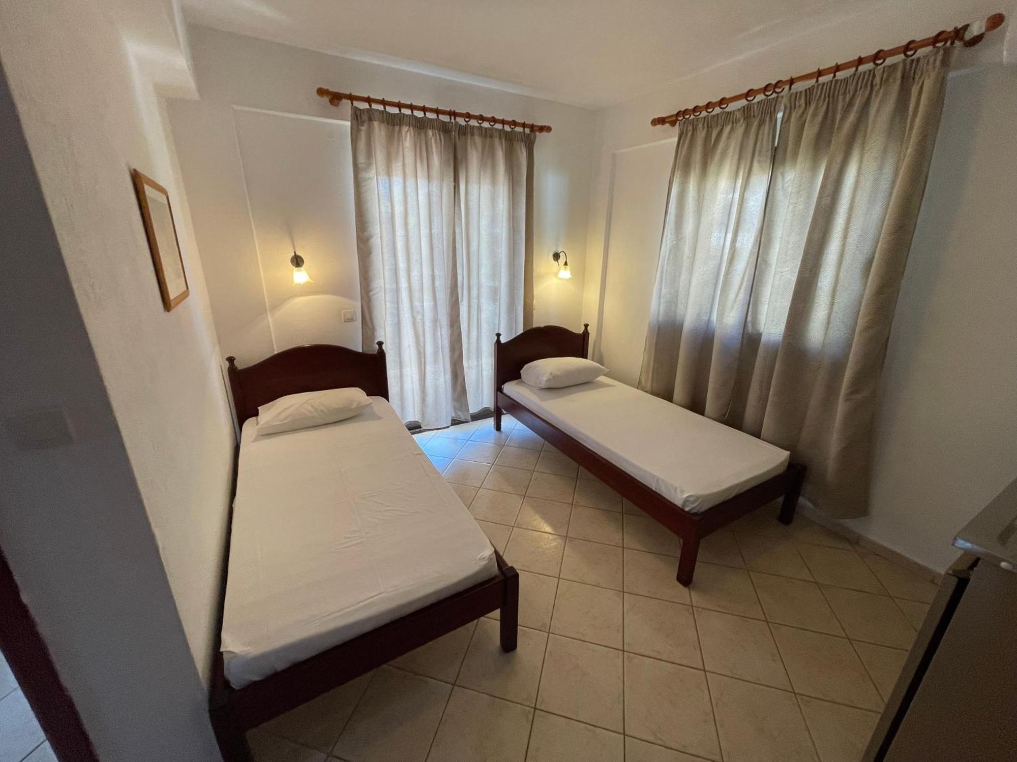Galazia Akti Seaside Apartments Nikiti  Værelse billede